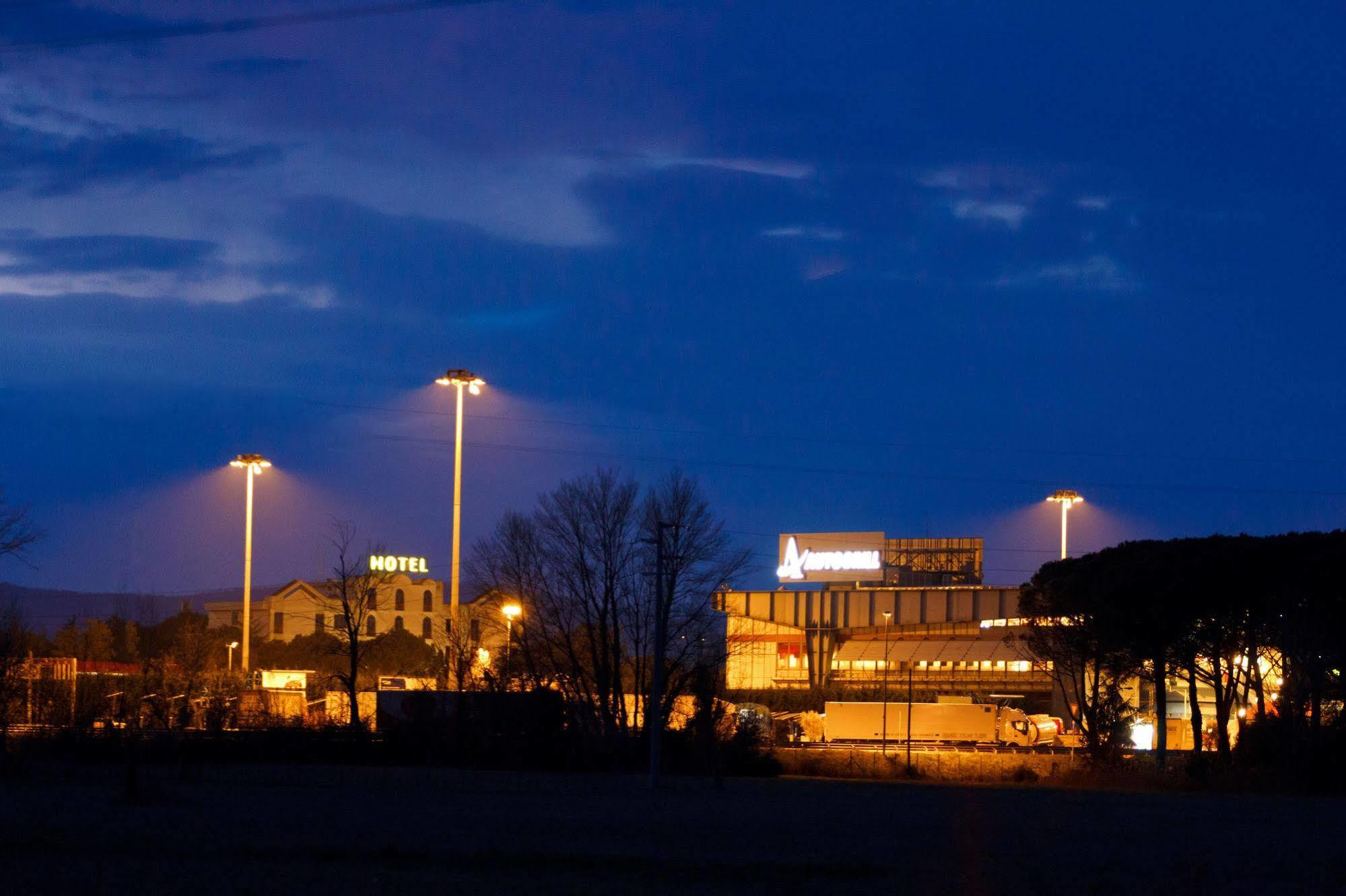 Il Grifo Hotel E Bisteccheria Toscana Montepulciano Stazione Exterior foto